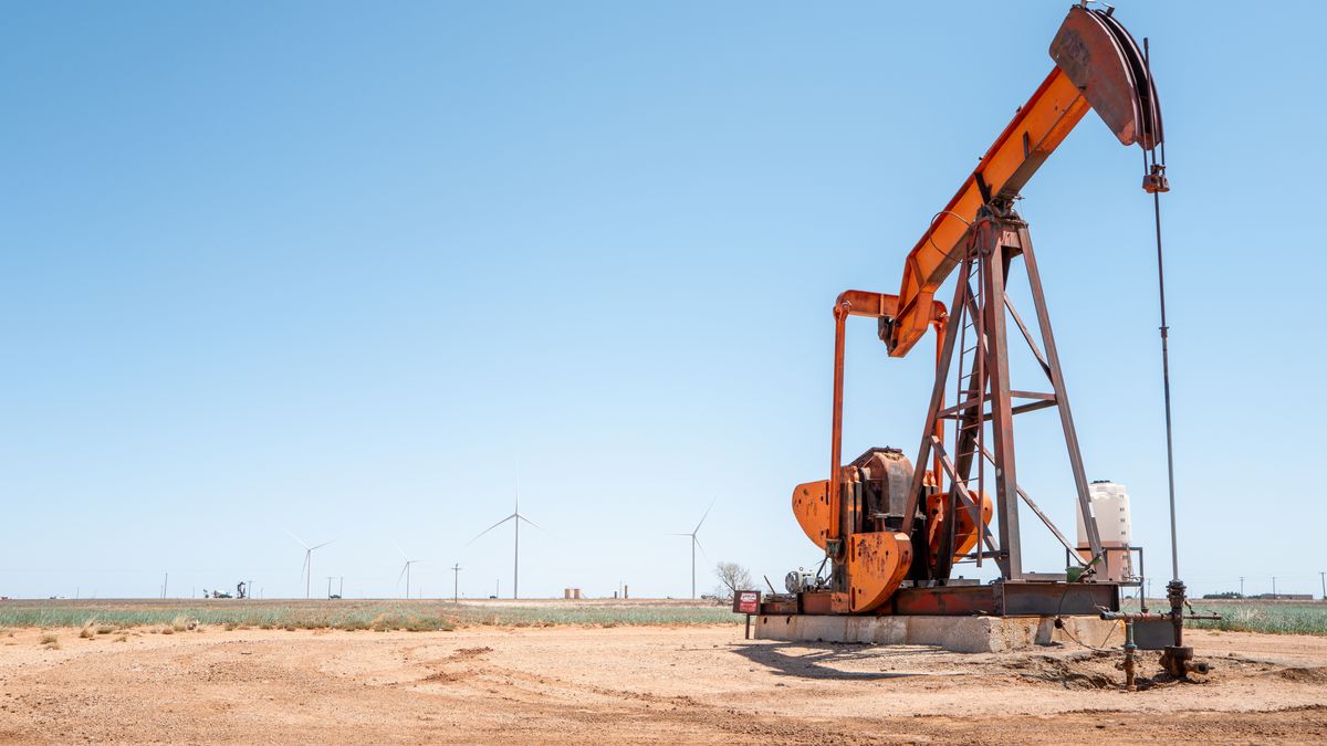 CLOSE CITY, TEXAS - APRIL 09: An oil pumpjack is seen in a field on April 09, 2025 in Close City, Texas. U.S. oil prices have fallen nearly 2% and are more than 15% lower than last week when U.S. President Donald Trump announced new tariffs on imports, raising concerns on the effect they'll have on the global economic outlook. (Photo by Brandon Bell/Getty Images)