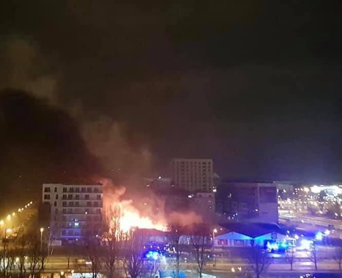 Warszawa. Pożar w Lidlu na Kasprowicza