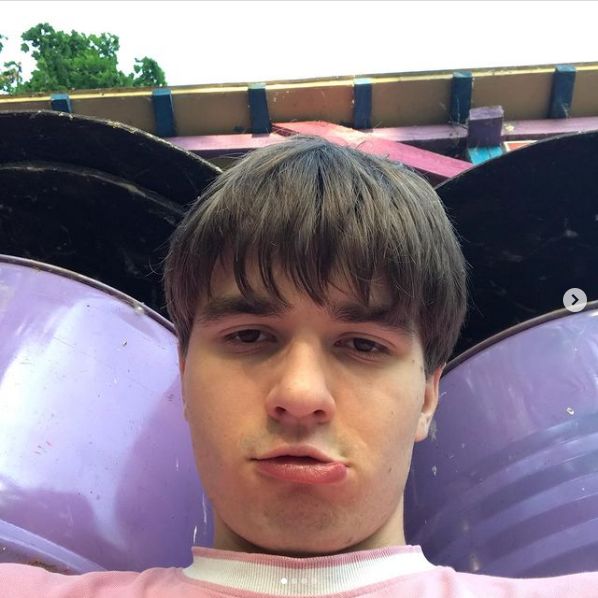Taco Hemingway rapuje o depresji w nowym utworze Maty "Kurtz"