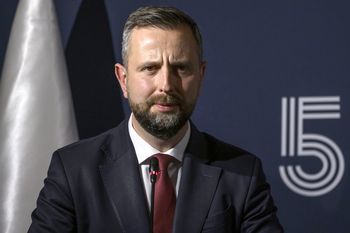 Co z Polakami w Iranie? Wojsko gotowe. Szef MON potwierdza