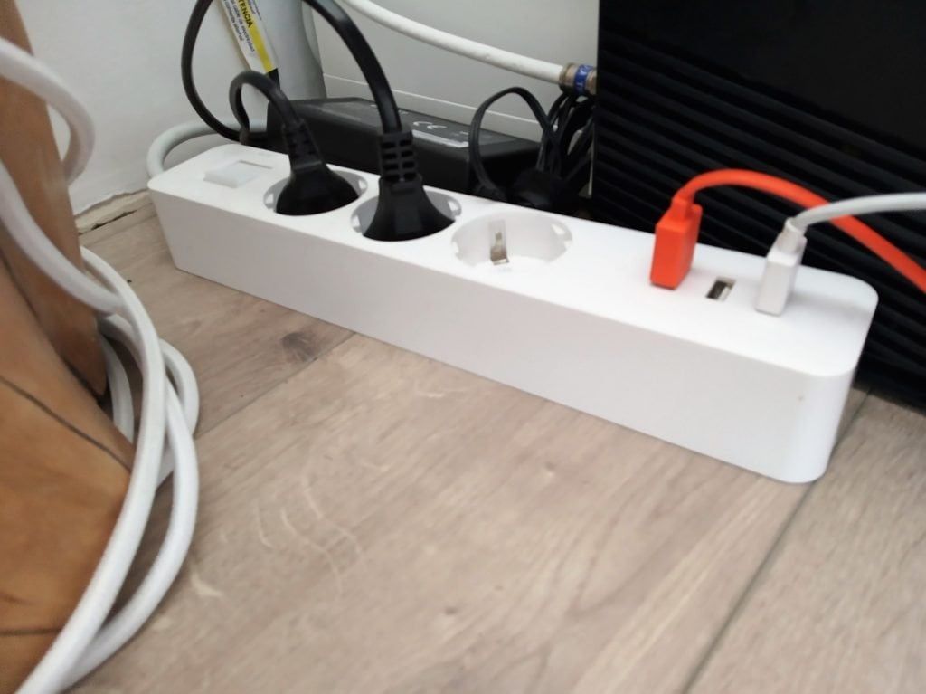 Listwa zasilająca Mi Power Strip z trzema złączami USB do kupienia najtaniej przez allegro