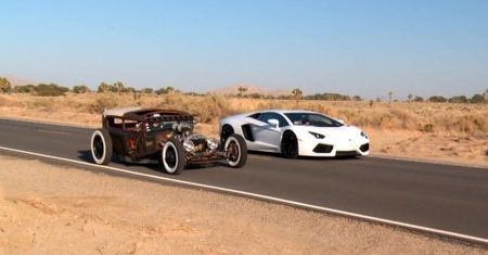 Lamborghini LP700-4 Aventador czy hot rod na bazie Forda A z 1930 roku? [wideo]
