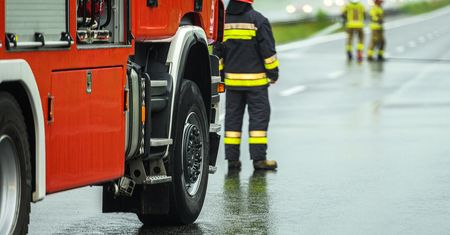 Tragiczny wypadek w Wielkopolsce. Kobieta spłonęła w aucie