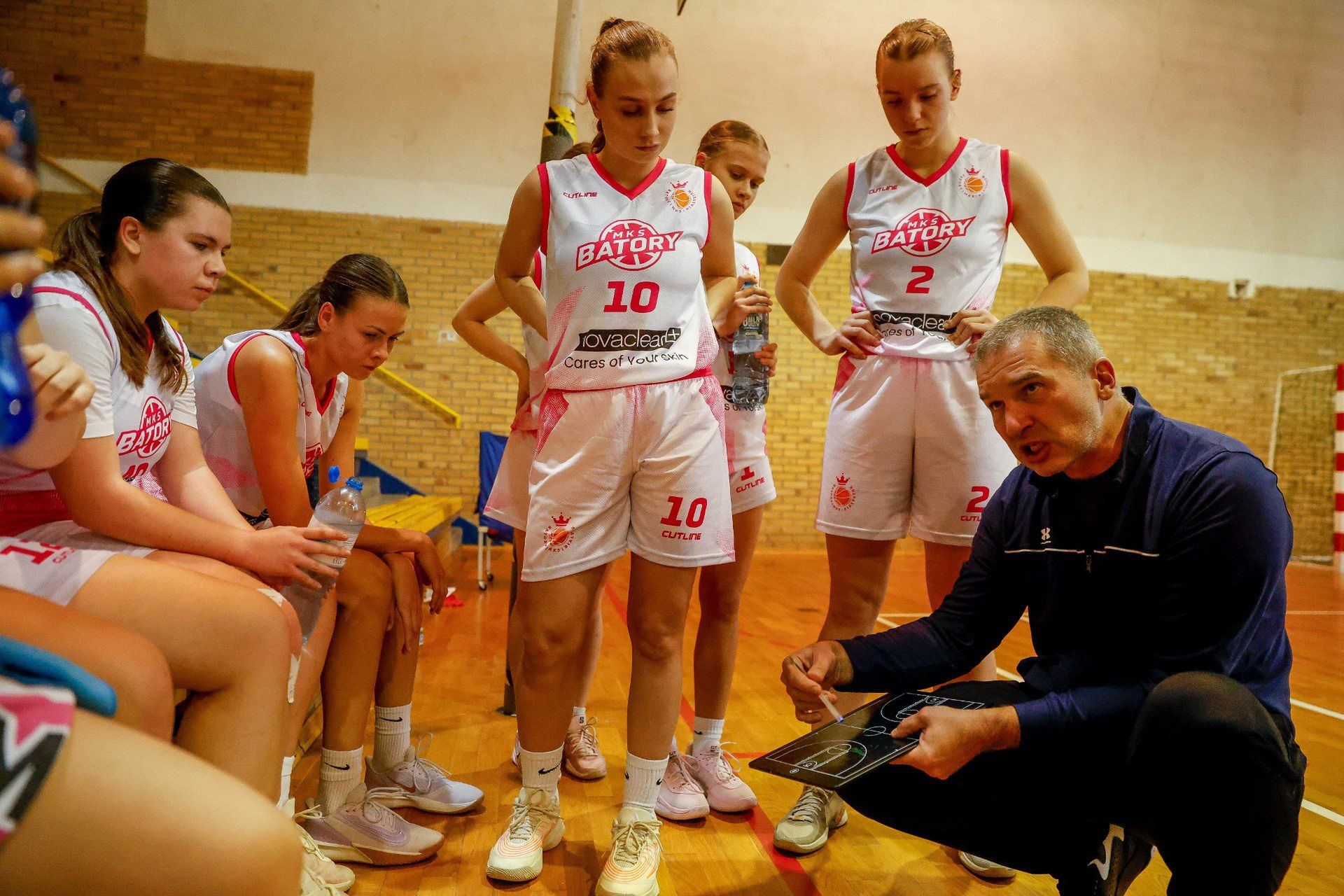 Dziewczęta Novaclear Batory z trzecim zwycięstwem w II lidze