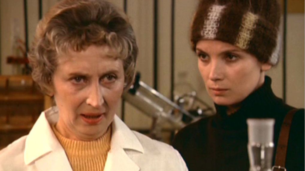 Halina Kossobudzka i Irena Szewczyk w "Daleko od szosy"