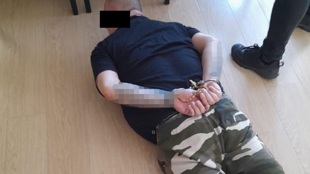 Udawał bogacza, oszukiwał ludzi. Wpadł w ręce policji. 