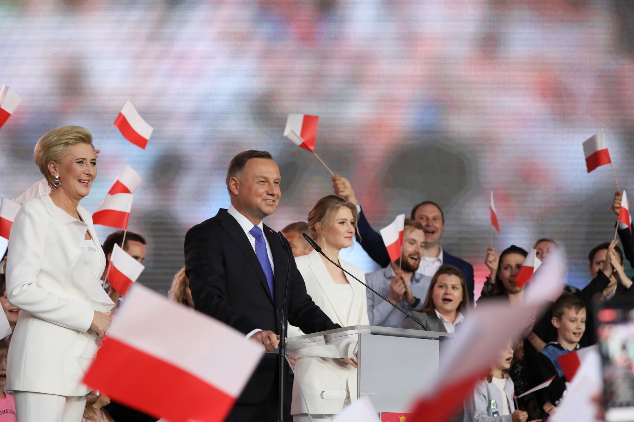 Agata i Kinga Duda na wieczorze wyborczym Andrzeja Dudy