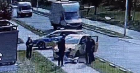 Policjant wybił szybę, żeby ratować 32-letnią kobietę. Dramat we Wrocławiu