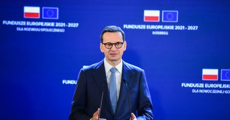 Unijne miliardy dla Polski. "Rząd przemilcza jeden fakt"