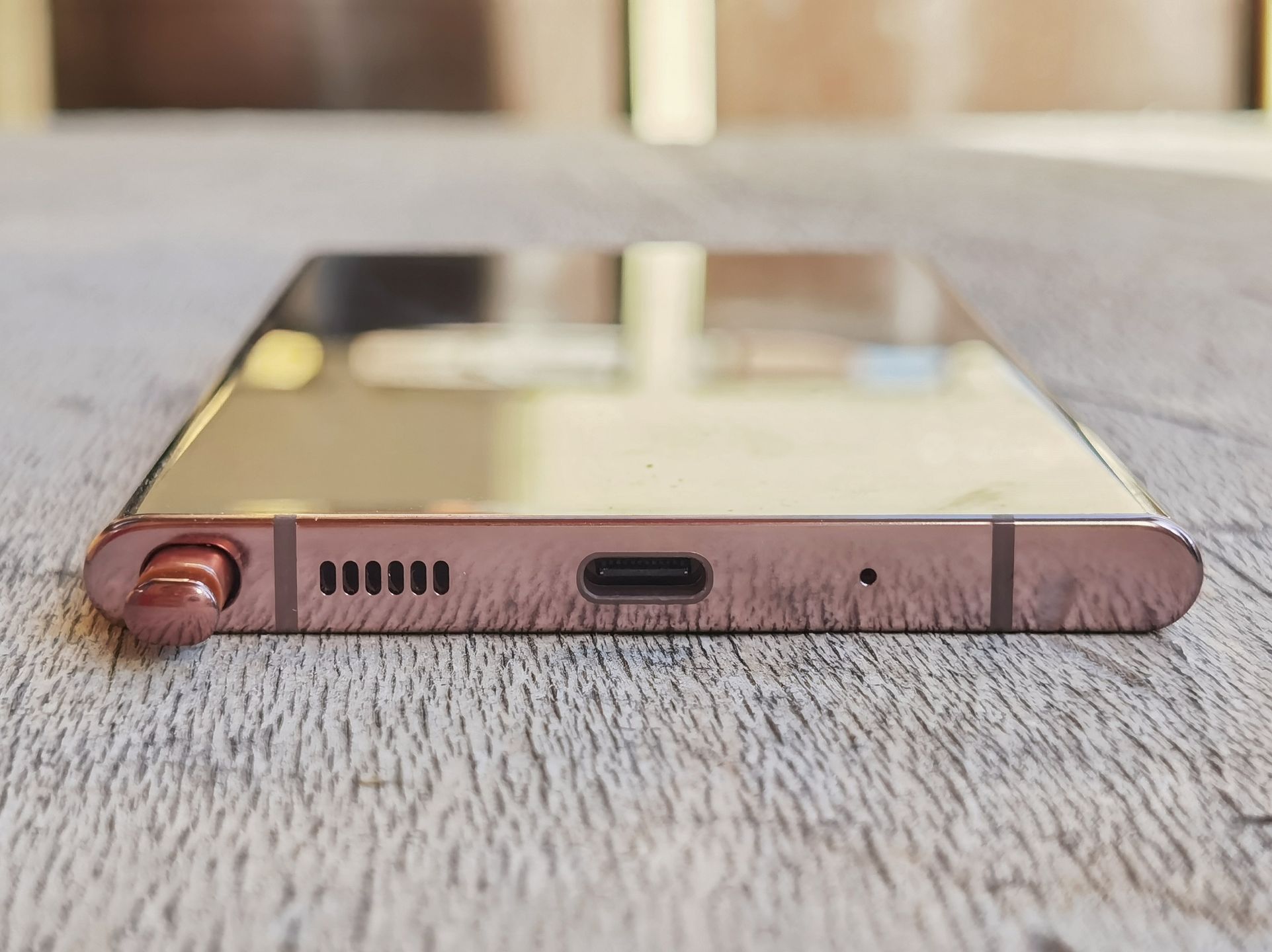 Samsung Galaxy Note 20 Ultra poddany torturom. Gorilla Glass Victus daje powody do zachwytu 2