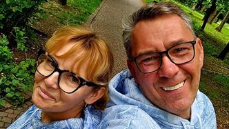 "Darek Stolarz" wydał córkę za mąż i POKAZAŁ ZDJĘCIE Z MŁODĄ PARĄ. Internauci zachwycili się kreacją jego żony