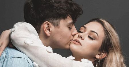 Jan Dąbrowski i Sylwia Przybysz pokazali mieszkanie. Nowocześnie i z klasą
