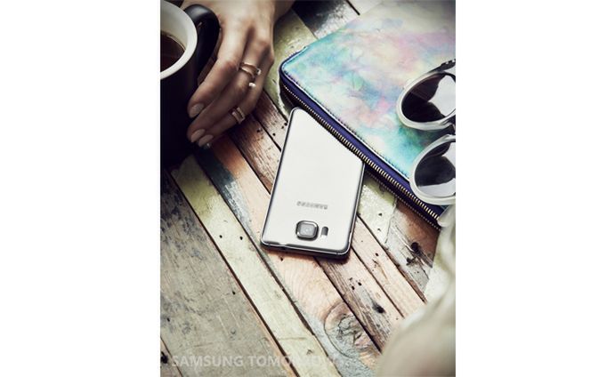 Galaxy Alpha oficjalnie. Jaki jest metalowy smartfon Samsunga? 33