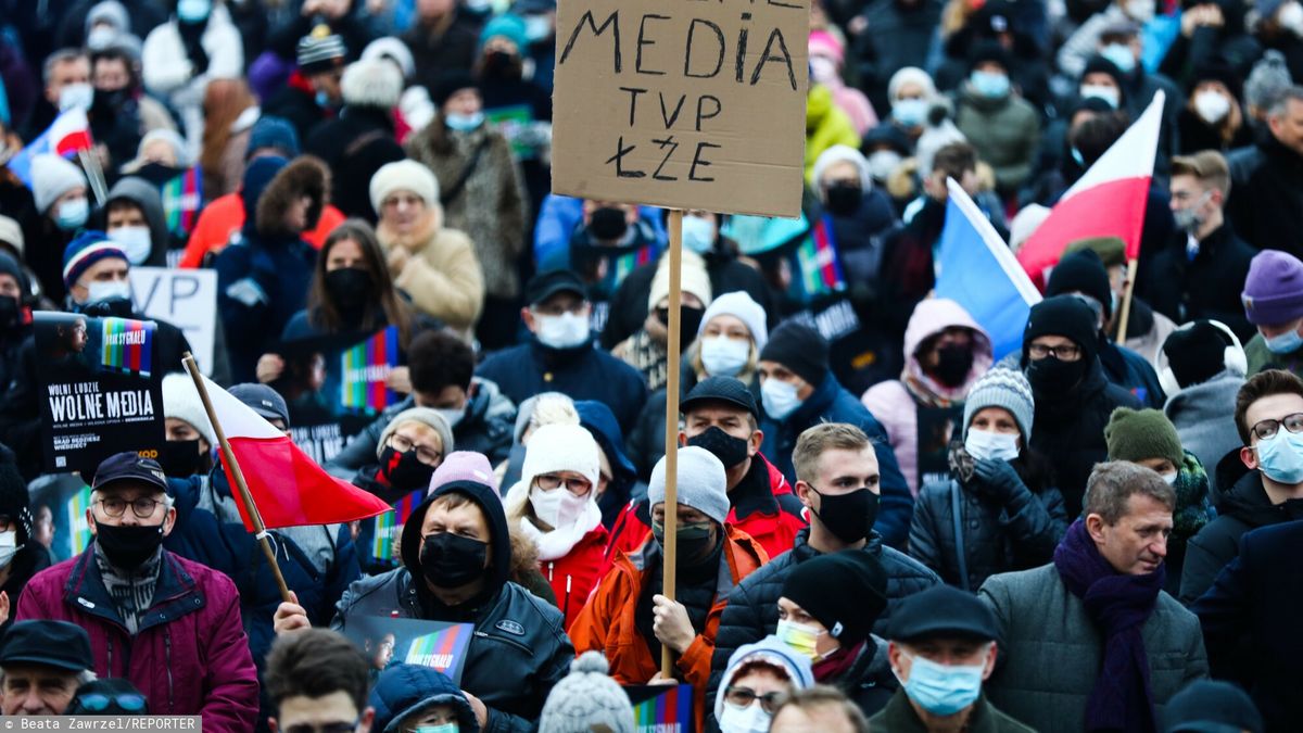 Protesty w obronie wolnych medi�w19.12.2021 Krakow Protest w obronie wolnych mediow  fot. Beata Zawrzel/REPORTERBeata Zawrzel/REPORTER