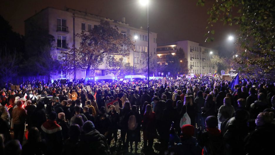 Strajk kobiet. Legnica też protestuje. Takich tłumów na ulicach nie było od lat