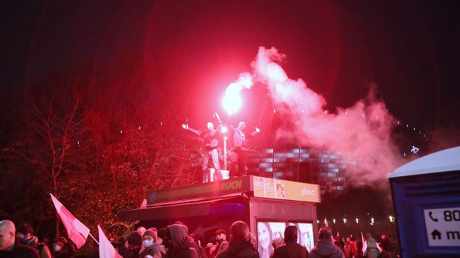 Warszawa. Policja wyjaśnia sprawę rannego fotoreportera