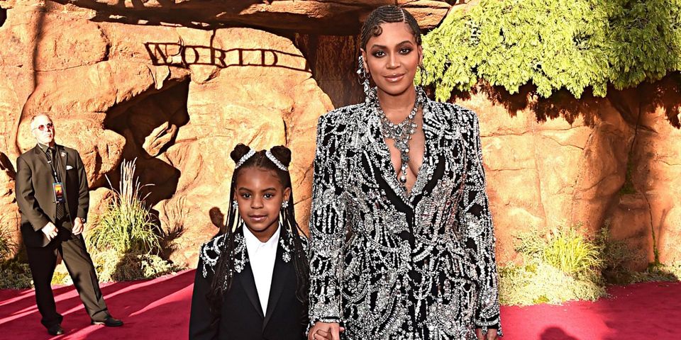 Blue Ivy Carter i Beyonce podczas 63. Grammy