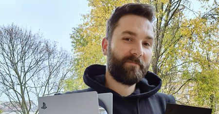 PlayStation 5 i Xbox Series X w naszych rękach. Tak wyglądają razem