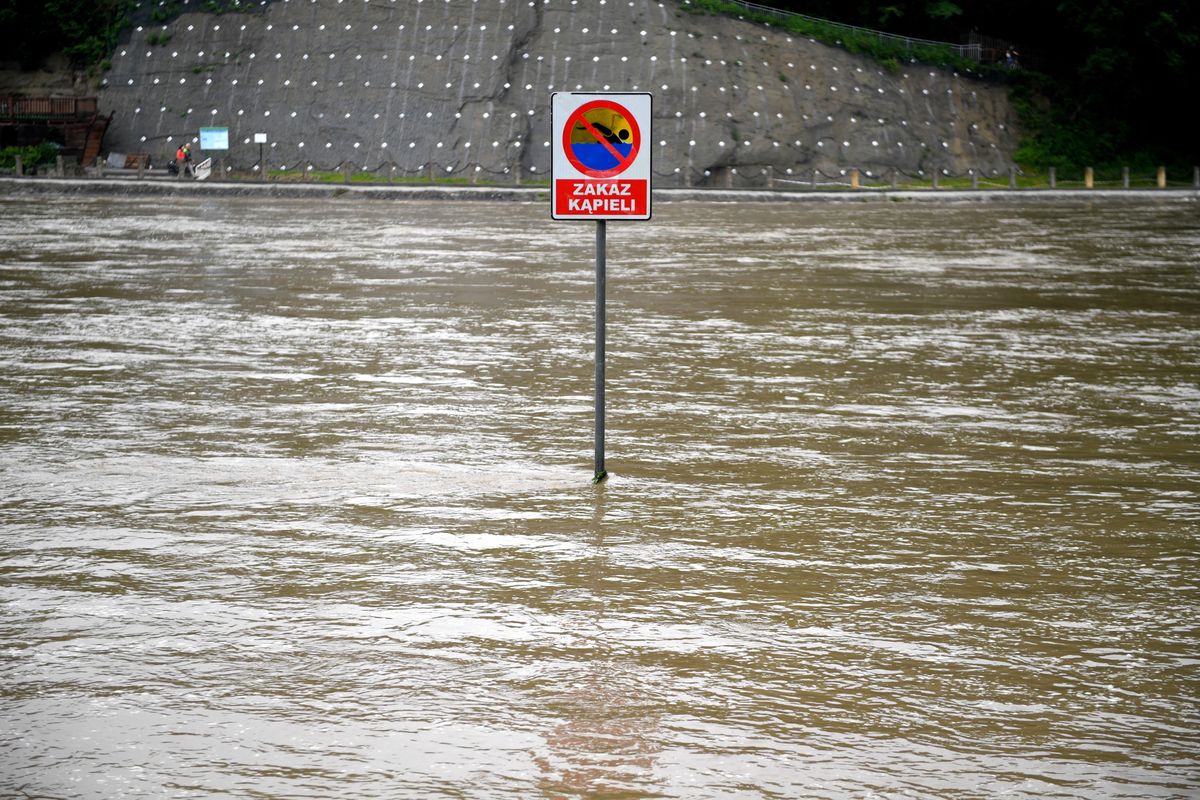 Powódź to też dowód na ocieplenie klimatu. "Przygotujmy się na skrajne zjawiska pogodowe"