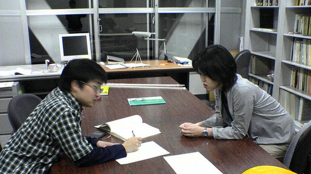 Nauczyciele będą odbierać uczniom gadżety 1