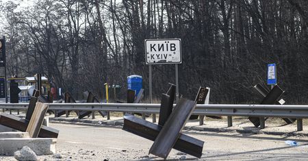 Rozstawili barykady od strony Białorusi. Są też gniazda snajperów
