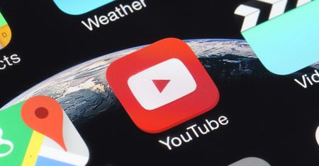 Aplikacja YouTube z aktualizacją umożliwiającą prowadzenie transmisji na żywo