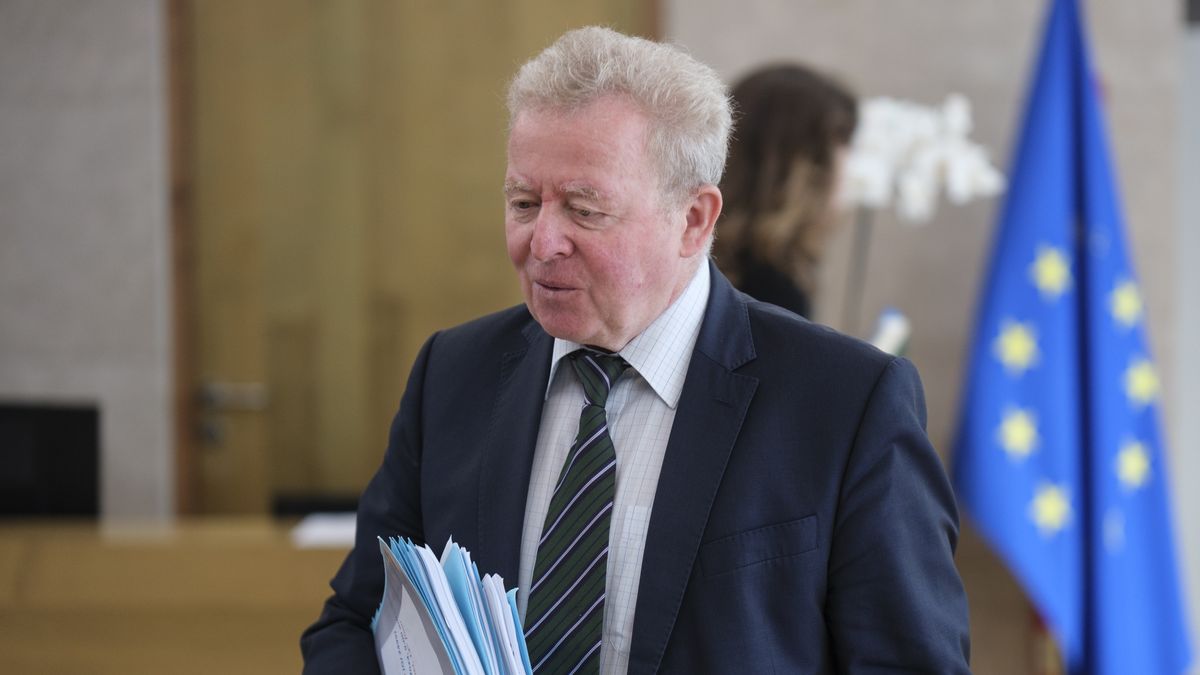 BRUSSELS, BELGIUM - JULY 24: EU Commissioner for Agriculture Janusz Wojciechowski arrives for the weekly meeting of the EU Commission in the Berlaymont, the EU Commission headquartert on July 24, 2024 in Ixelles, Belgium. The European Commission is one of the main institutions of the European Union, its executive body and promoter of the legislative process. (Photo by Thierry Monasse/Getty Images)
