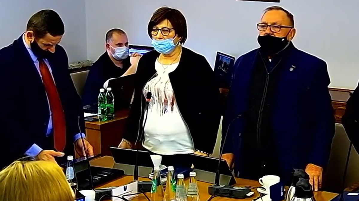 Burmistrz Starego Sącza odmówił komentarza w sprawie zachowania radnej PiS
