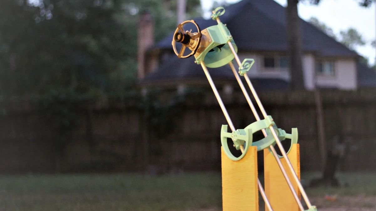 Fotograf stworzył samodzielnie teleskop. Robi nim wspaniałe zdjęcia Księżyca 1