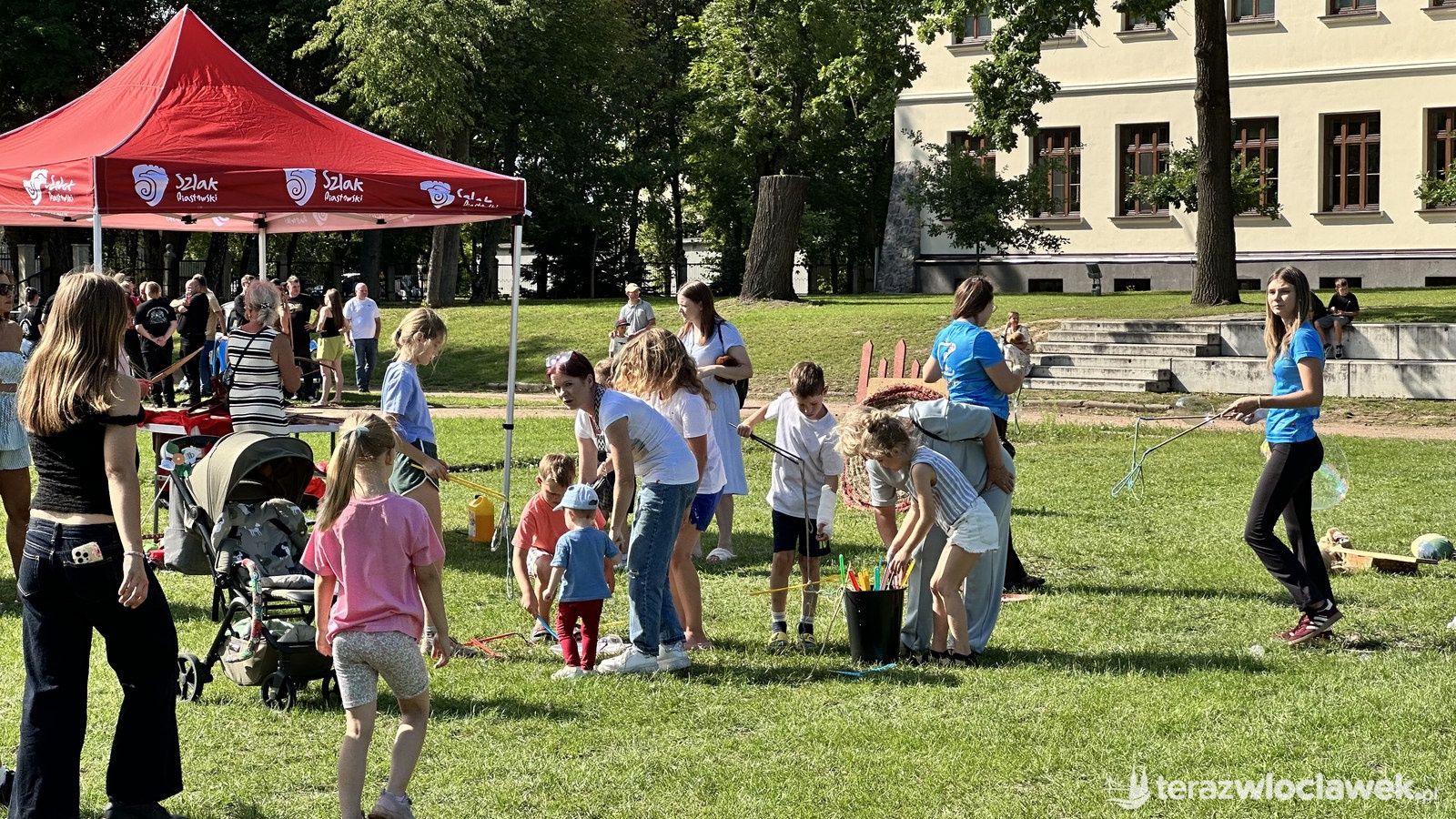 Działo się w powiecie! Dmuchańce, piana party i taniec