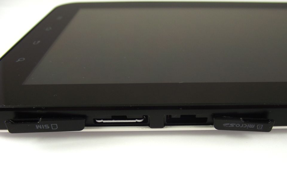 Galaxy Tab - slot kart SIM i microSD