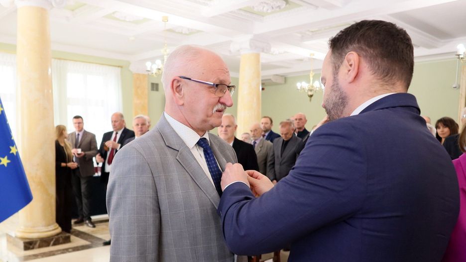 Wręczenie odznaczeń państwowych i resortowych w LUW