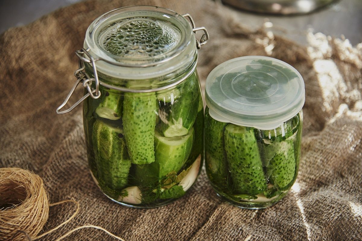 Add a few slices to the low-salt cucumbers. Their taste will be heaven better and more distinct.