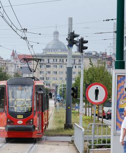 Ma niecodzienną pasję. Mężczyzna tropi spóźnienia autobusów