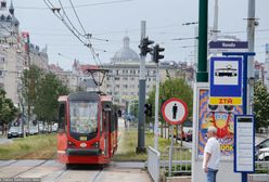 Ma niecodzienną pasję. Mężczyzna tropi spóźnienia autobusów