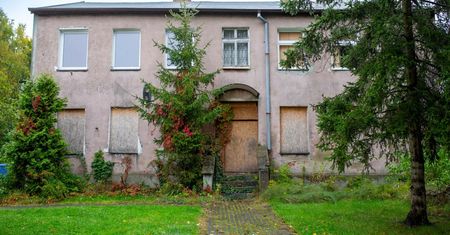 Słupsk: Budynki komunalne przy ulicy Lotha idą do rozbiórki. Co z lokatorami?