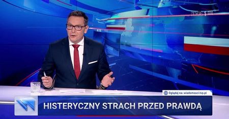 "Wiadomości" rozmawiały z kolegą Sikorskiego. Wspomniały o "panicznej histerii"