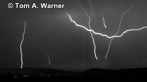 Uderzenia piorunów z prędkością 9000 kl/s [wideo] 1