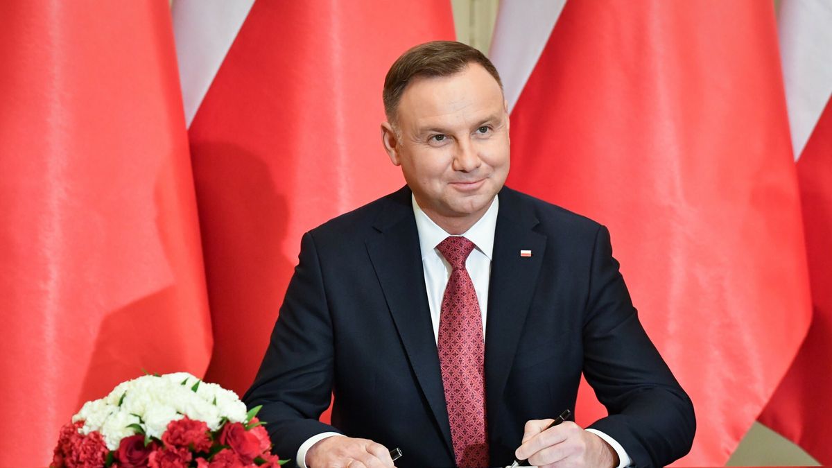Prezydent Duda podpisa? 500+ na ka?de dziecko
16.05.2019 Warszawa Palac Prezydencki Uroczyste podpisanie nowelizacji ustawy o pomocy panstwa w wychowywaniu dzieci przez prezydenta Andrzeja Dude Fot. Wojciech Strozyk/REPORTER
n/z: Andrzej Duda
Wojciech Strozyk/REPORTER