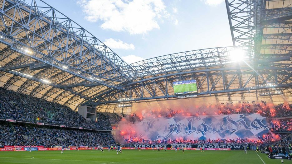 Kibice na Lech - Pogoń: rekord frekwencji, oprawa i goście