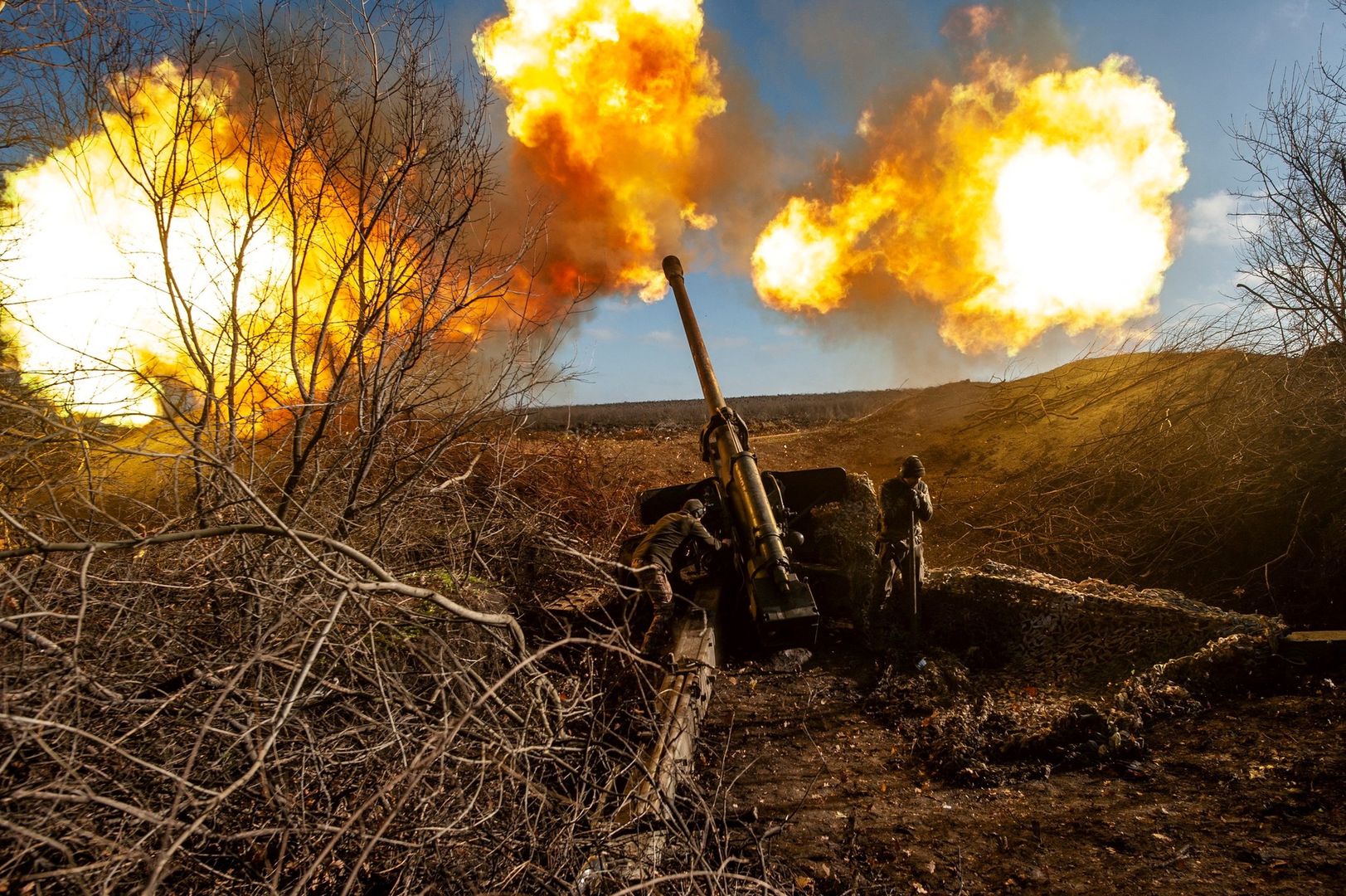 Ukrainian servicemen fire a 130 mm towed field gun M-46 on a front line near Soledar
Ukrainian servicemen fire a 130 mm towed field gun M-46 on a front line, as Russia's attack on Ukraine continues, near Soledar, Donetsk region, Ukraine, in this handout image released November 10, 2022. Iryna Rybakova/Press Service of the 93rd Independent Kholodnyi Yar Mechanized Brigade of the  ATTENTION EDITORS - THIS IMAGE HAS BEEN SUPPLIED BY A THIRD PARTY.,Image: 736822464, License: Rights-managed, Restrictions: THIS IMAGE HAS BEEN SUPPLIED BY A THIRD PARTY. IT IS DISTRIBUTED, EXACTLY AS RECEIVED BY REUTERS, AS A SERVICE TO CLIENTS., Model Release: no, Credit line: UKRAINIAN ARMED FORCES / Reuters / Forum
UKRAINIAN ARMED FORCES / Reuters / Forum
war, category_code_europ, category_code_war, category_code_tpx