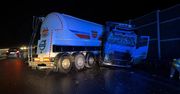 Skarżysko-Kamienna: Ciężarówka z cysterną uderzyła w bariery na S7. Kierowca trafił do szpitala