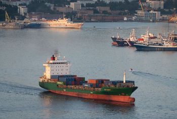 14 transportów paliwa do Rosji. Tankowce były objęte sankcjami