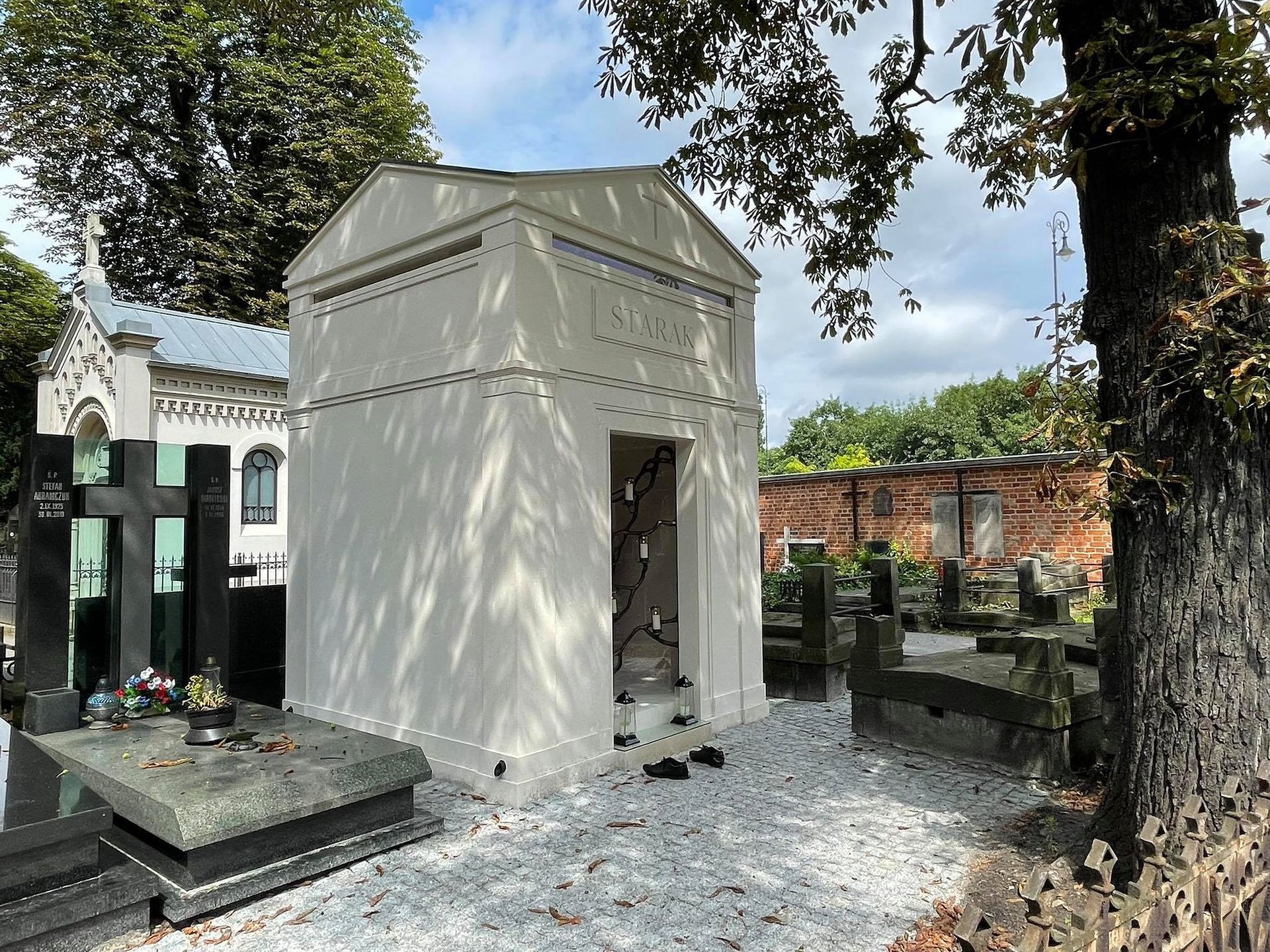 Grób Piotra-Woźniaka Staraka na Starych Powązkach