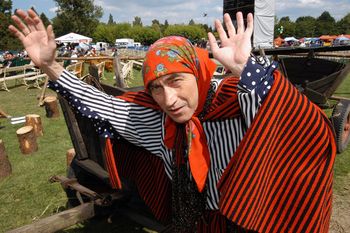 Bawił Polaków jako Genowefa Pigwa. Skandal zrujnował mu życie