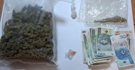 Lubasz: Nalot policji w domu. Narkotyki i setki papierosów