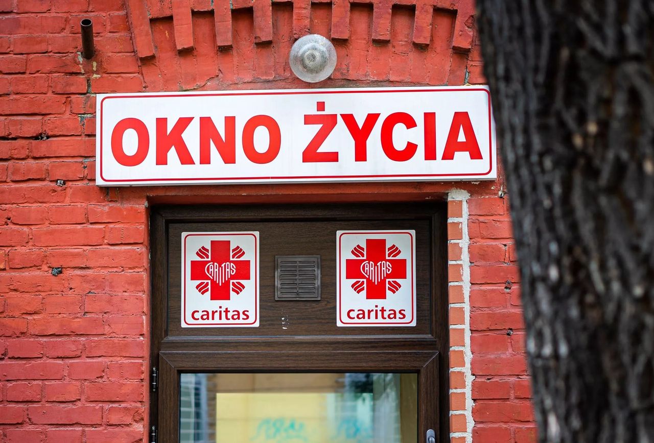 "Cud" w Piekarach Śląskich. Odnaleziono noworodka