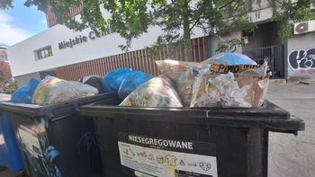 Obok nowego MCK-u w Gorzowie jest…Miejskie Centrum Śmietników