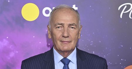 77-letni Strasburger dostał prezent od 5-letniej córki. Nieprzypadkowy cytat