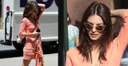 Emily Ratajkowski drapie się po głowie na spacerze z pupilem